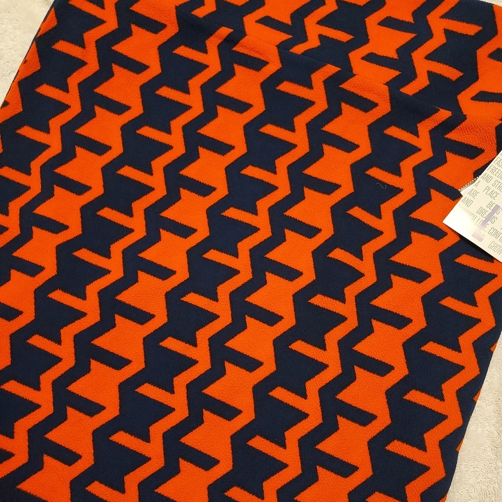 Lularoe Cassie Large